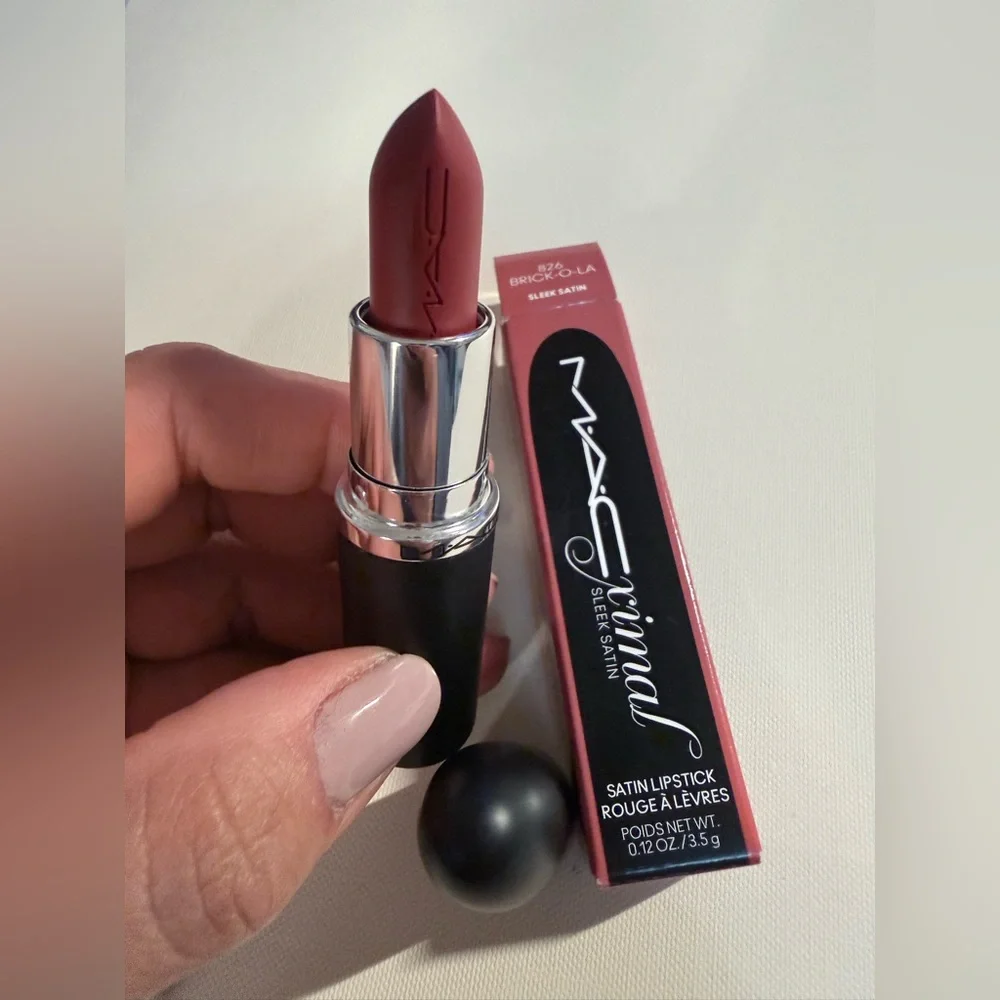 MAC Satin Lipstick in BRICK-O-LA 826